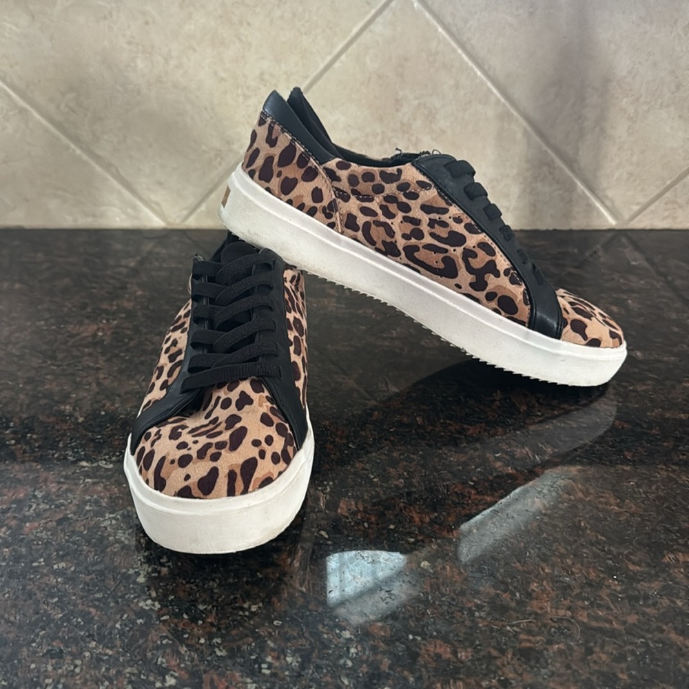 Dr Scholl’s Leopard print slip on sneakers ladies 8 - Picture 2 of 6